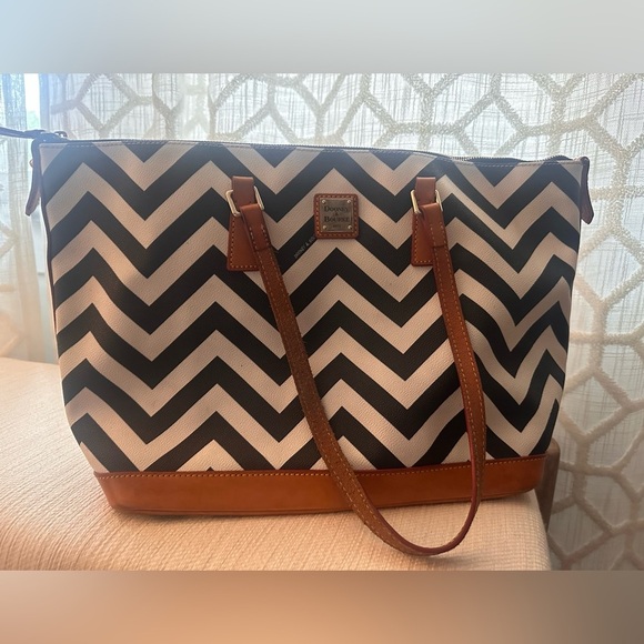Dooney & Bourke Handbag - Picture 1 of 5